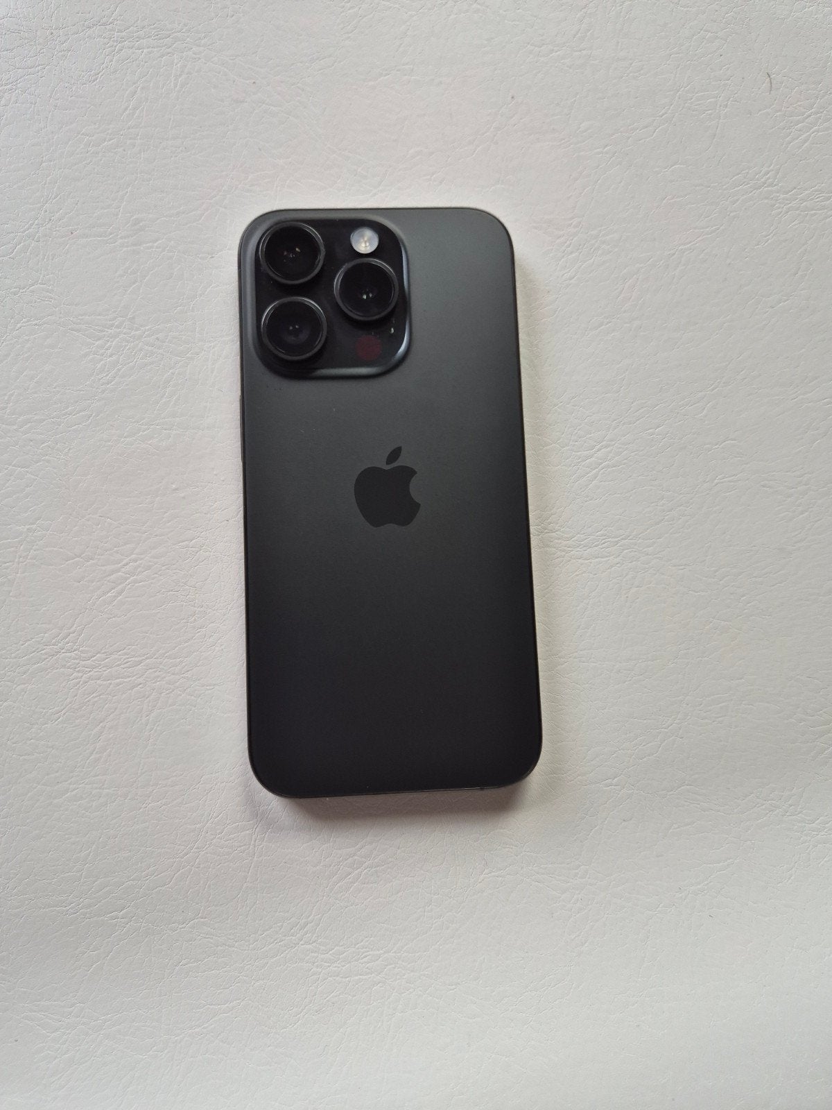 iPhone 15 Pro 128GB Black Titanium – Zeer nette staat, Ophalen, Zwart, Zo goed als nieuw, Screenprotector