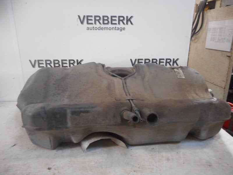 TANK Saab 9-5 (YS3E) (01-1997/12-2009) (SAAB4574026), Saab-de-info@saabgroup.com, Saab Deutschland GmbH, Saab, Gebruikt