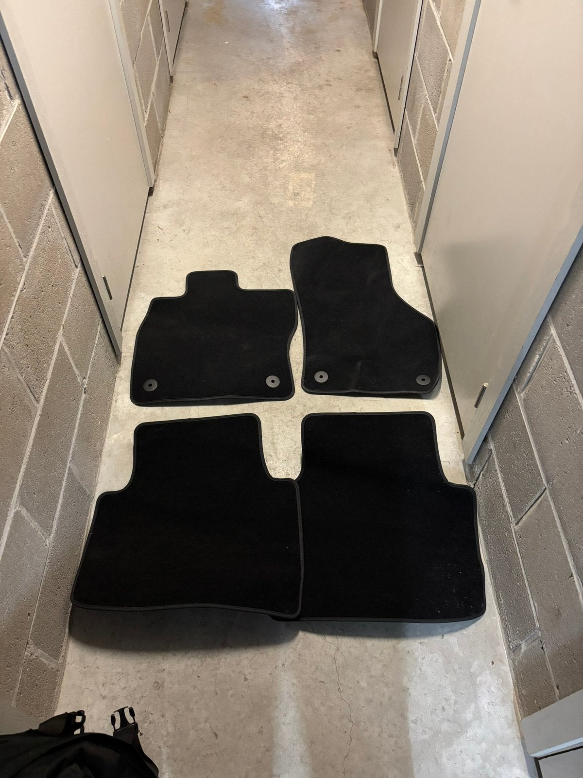 Tapis Skoda Superb neufs, Autos : Pièces & Accessoires, Enlèvement, Skoda