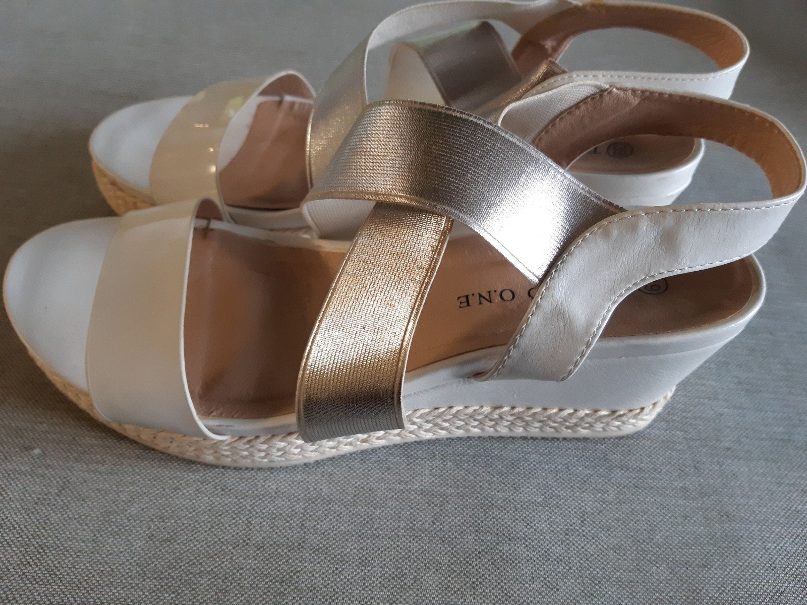 Sandalen, Ophalen, Wit