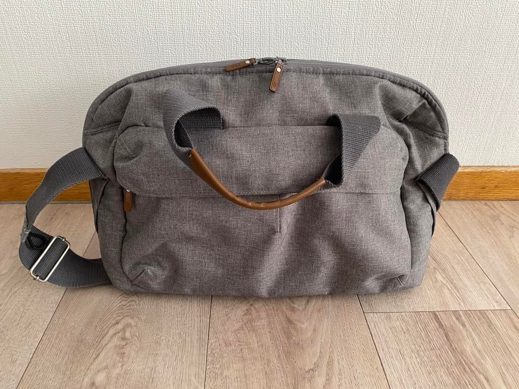 Joolz Radiant Grey verzorgingstas, Kinderen en Baby's, Ophalen, Zo goed als nieuw