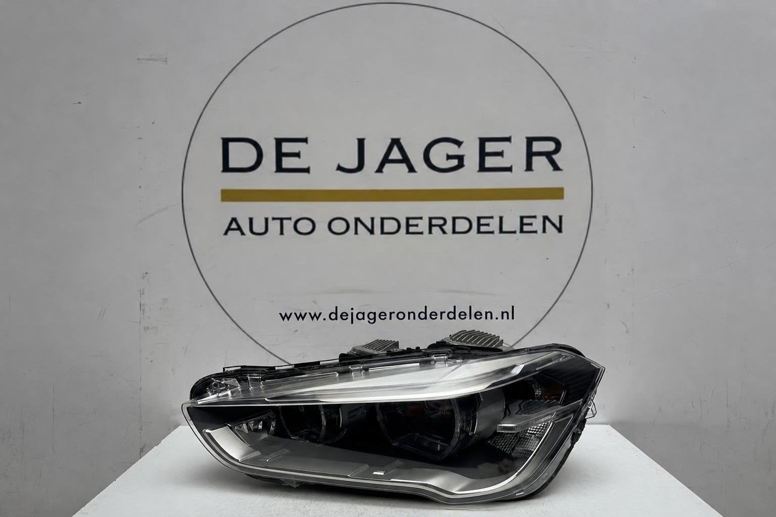 BMW X1 F48 Full LED koplamp links 7495003, Petuelring 130
80788  Munich, DE, Info@bmw.de, Utilisé, BMW