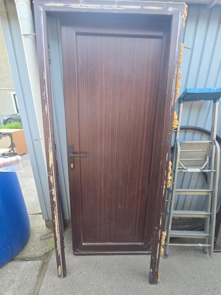 2x Houtlook buitendeur 82cm op 200cm inclusief kader, Doe-het-zelf en Bouw, Kunststof, 80 tot 100 cm, Ophalen of Verzenden, 200 tot 215 cm