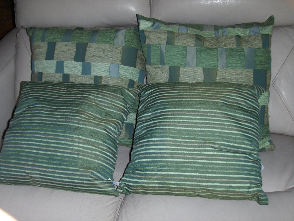 4 coussins assortis  avec tirette .., Neuf, Enlèvement ou Envoi, Autres types, Carré