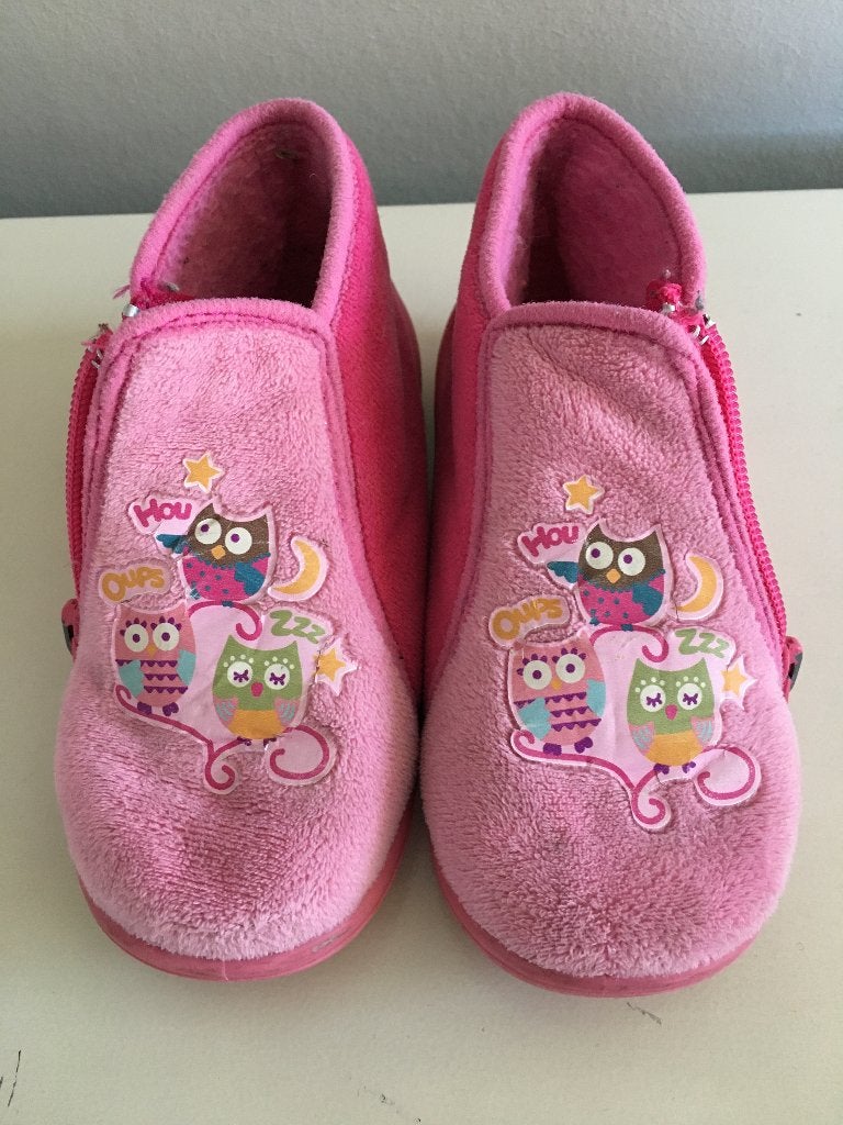 pantoffels maat 25, Kinderen en Baby's, Meisje, Ophalen of Verzenden, Zo goed als nieuw, Sokken