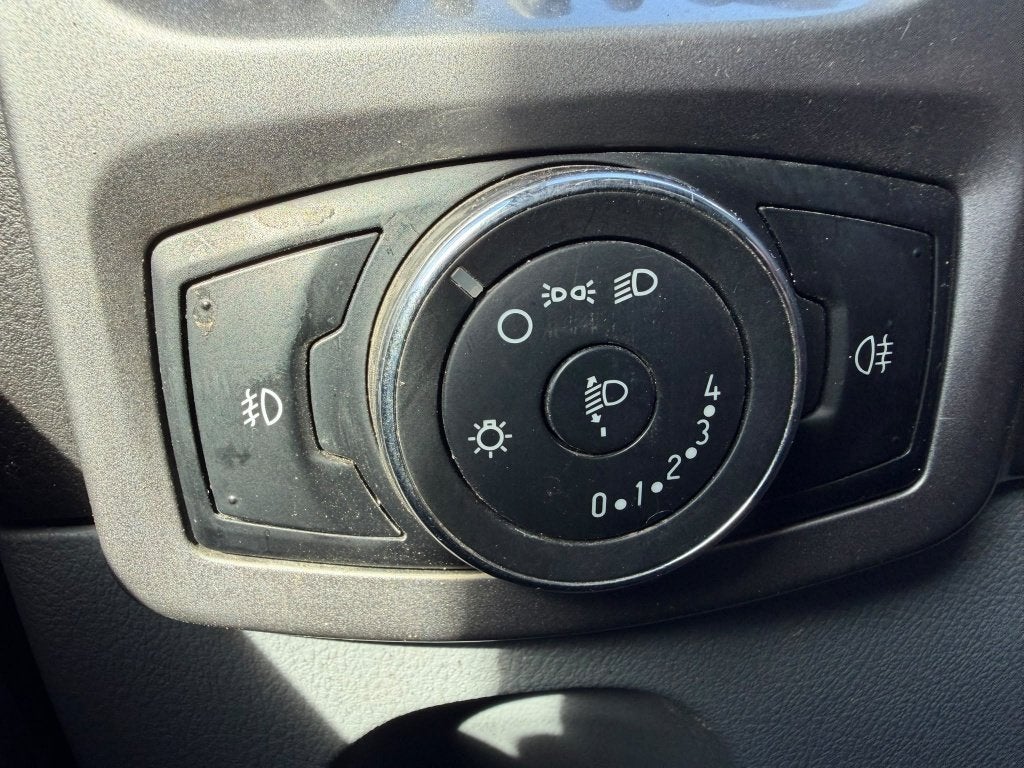 Ford Transit Custom (Stock ID 01445) — 23