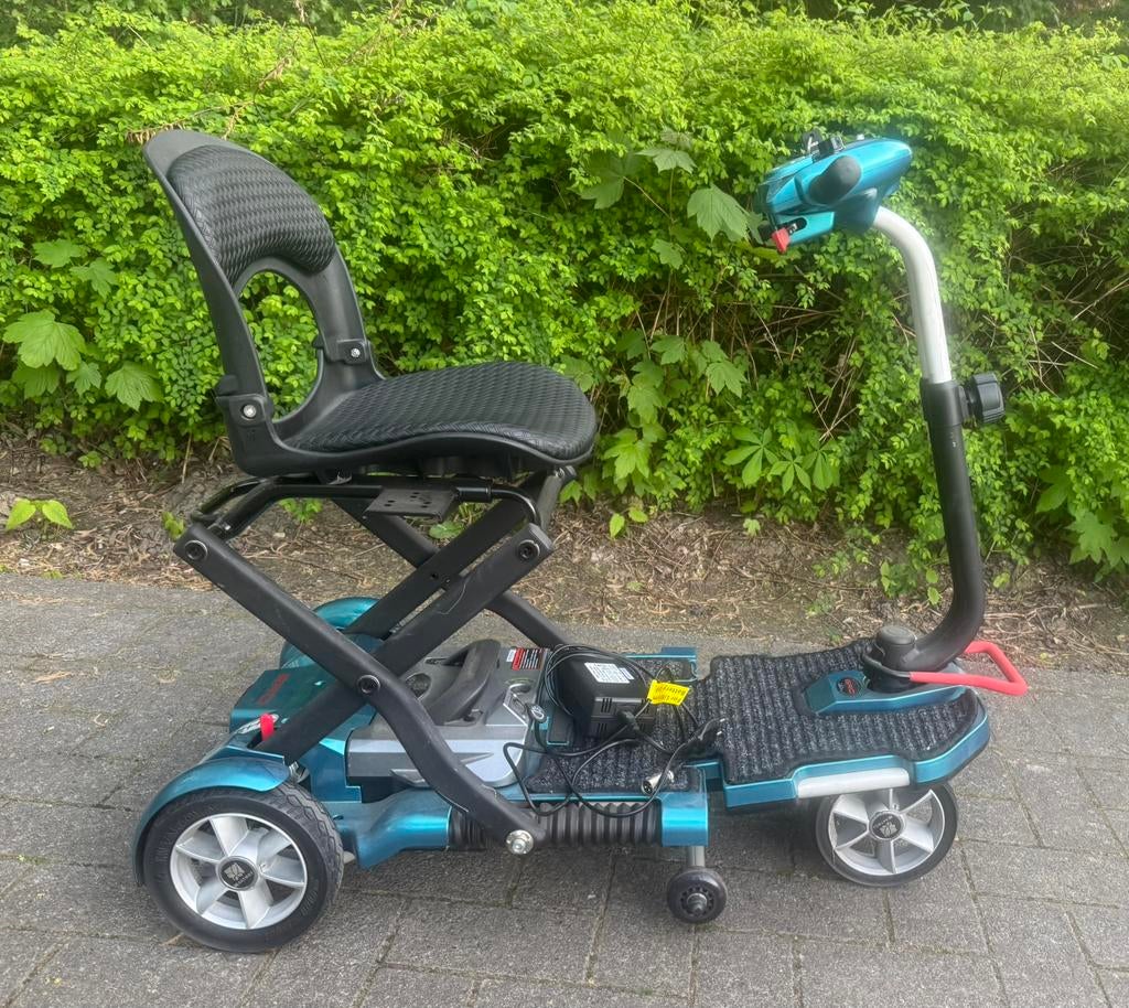 Plooibaar lichtgewicht elektrische scootmobiel brio invalide, Diversen, Ophalen of Verzenden, Inklapbaar, Zo goed als nieuw