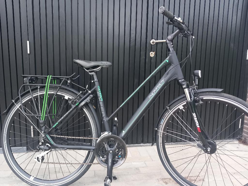 Thompson, in nieuwstaat( 200 km max), Fietsen en Brommers, Fietsen | Dames | Damesfietsen, Zo goed als nieuw, Sparta, Versnellingen