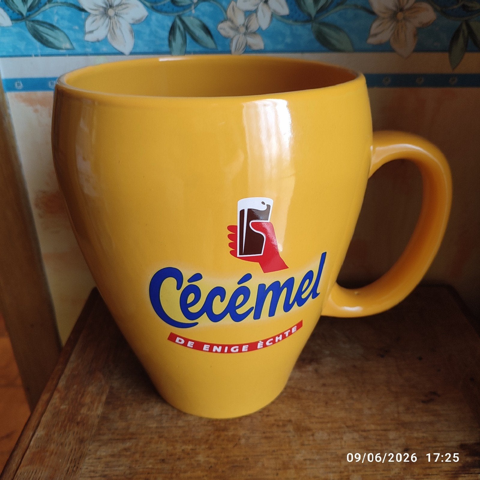 Une grosse tasse de 3 litres CÉCÉMEL ., Enlèvement, Comme neuf, Chope(s), Autres marques