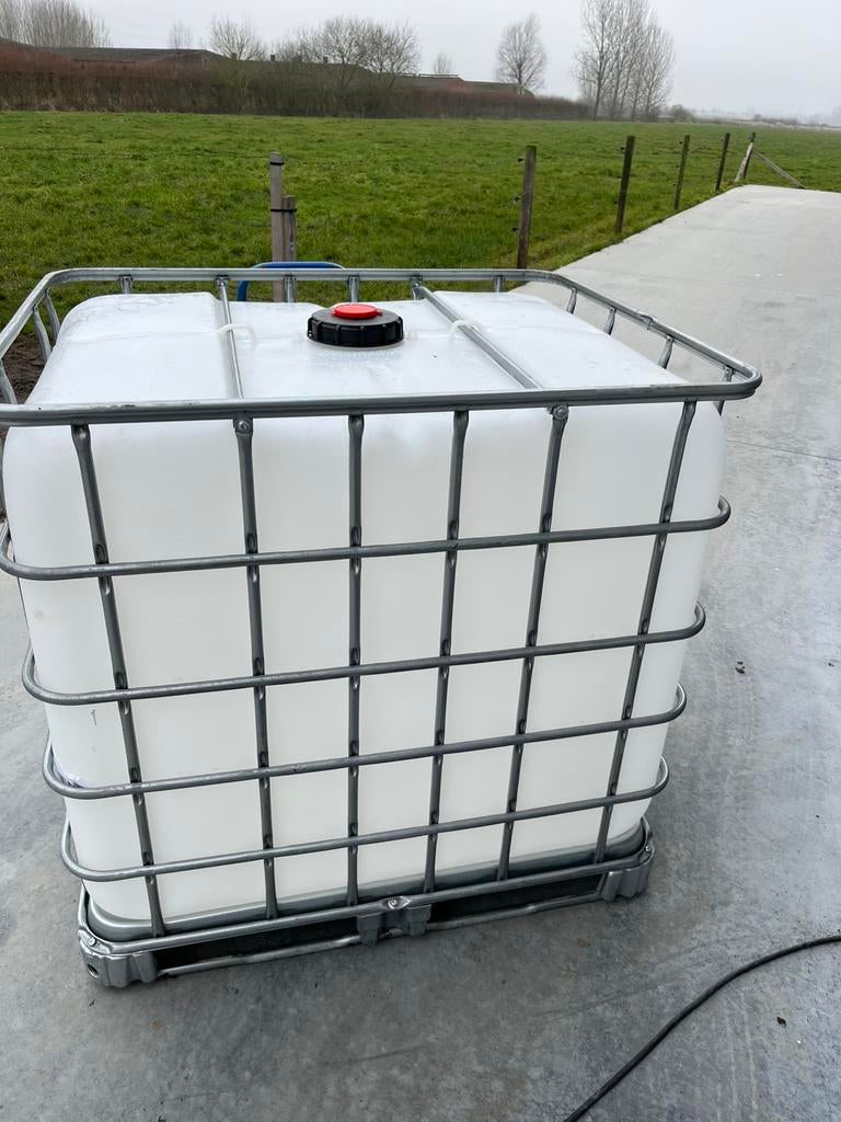 IBC containers op metalen pallet 50 euro, Ophalen, Zo goed als nieuw