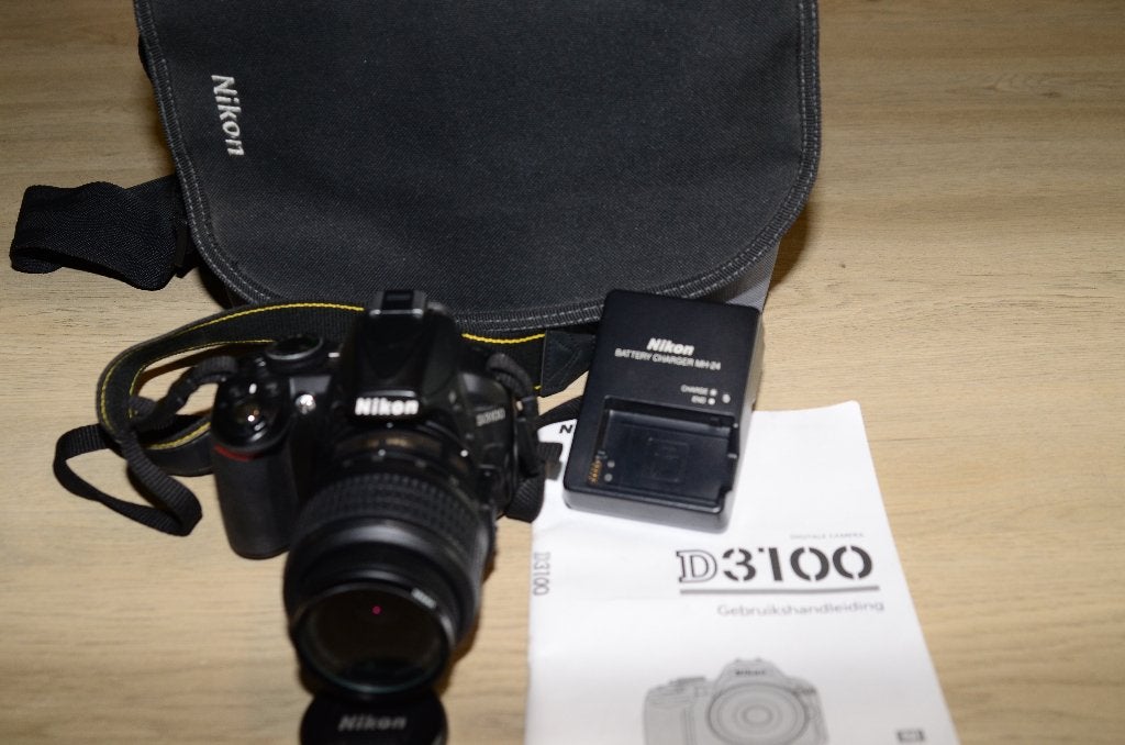 nikon d3100 met 18-55 dx vr lens, Audio, Tv en Foto, Fotocamera's Digitaal, Beeldstabilisatie, Spiegelreflex, Ophalen of Verzenden