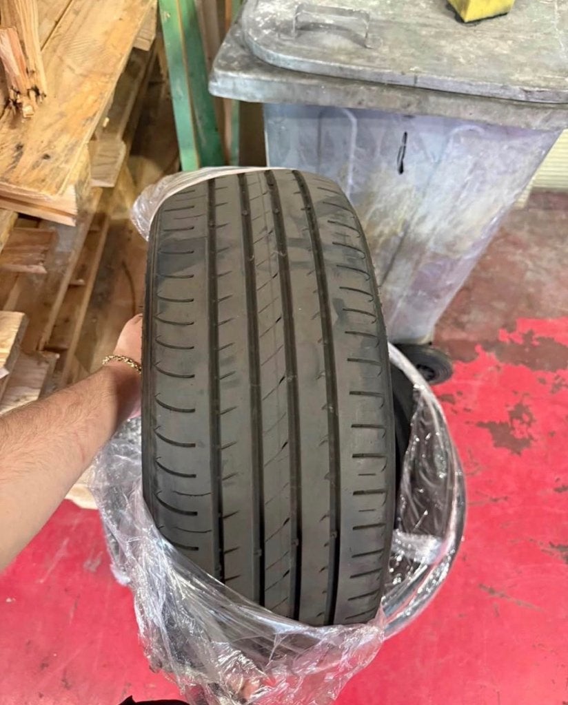 Pneus 225/45/r17, Auto-onderdelen, Ophalen, 17 inch, Band(en), Bestelwagen