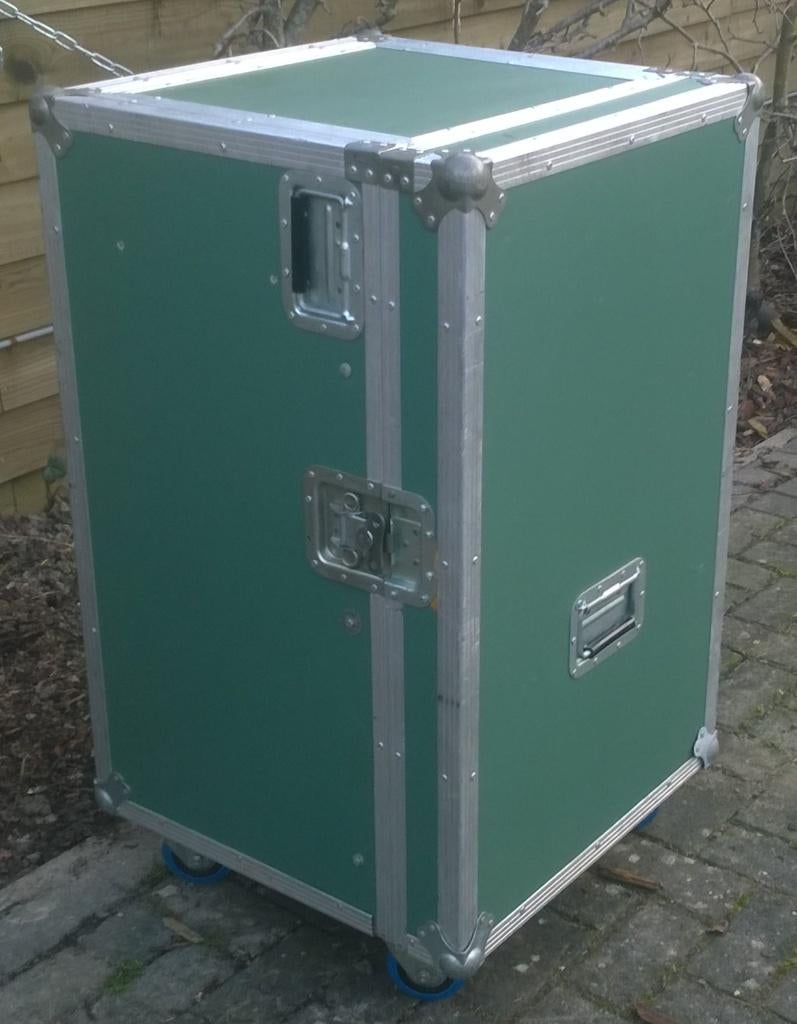 Mix-rack of tape-rack op wielen 19 inch 16HE, Enlèvement ou Envoi, Utilisé, Autres instruments, Flight case