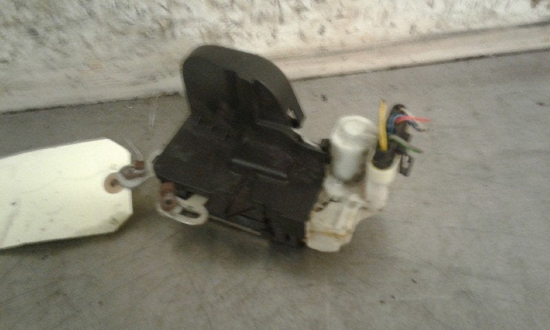 SERRURE DE PORTE RODS AVANT DROIT 147 (937) (|46800415|), Utilisé, Alfa Romeo