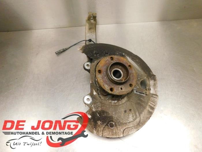 Fusee rechts-voor van een BMW X5, Gebruikt, -, -, Ophalen of Verzenden