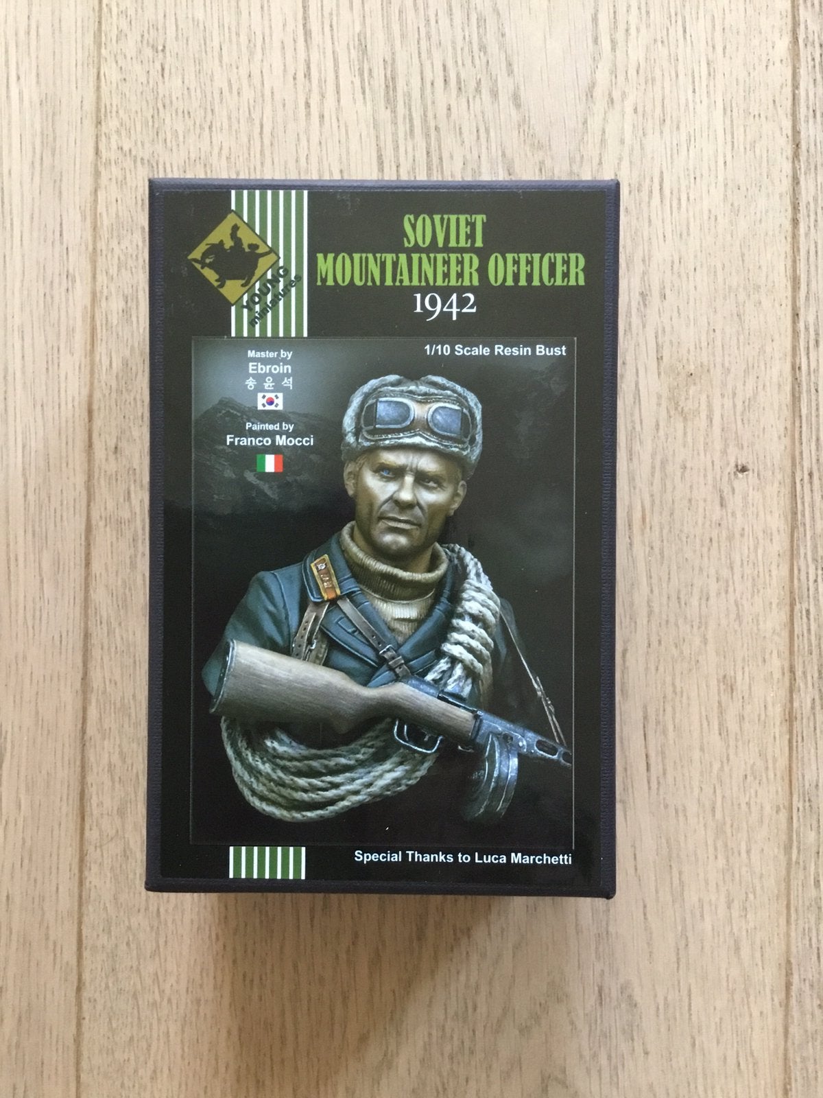 Bust Young Miniatures YM1827 Soviet Mountainer Officier., Hobby & Loisirs créatifs, Enlèvement ou Envoi, Neuf, Plus grand que 1:35