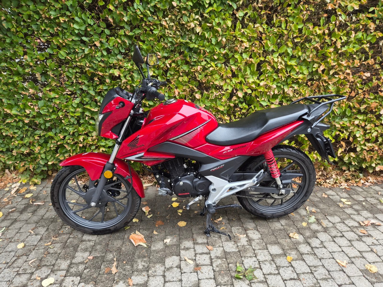 Honda CB125F PGM-F1, Motos, Motos | Honda, Occasion, Particulier, Éclairage LED, 1 cylindre