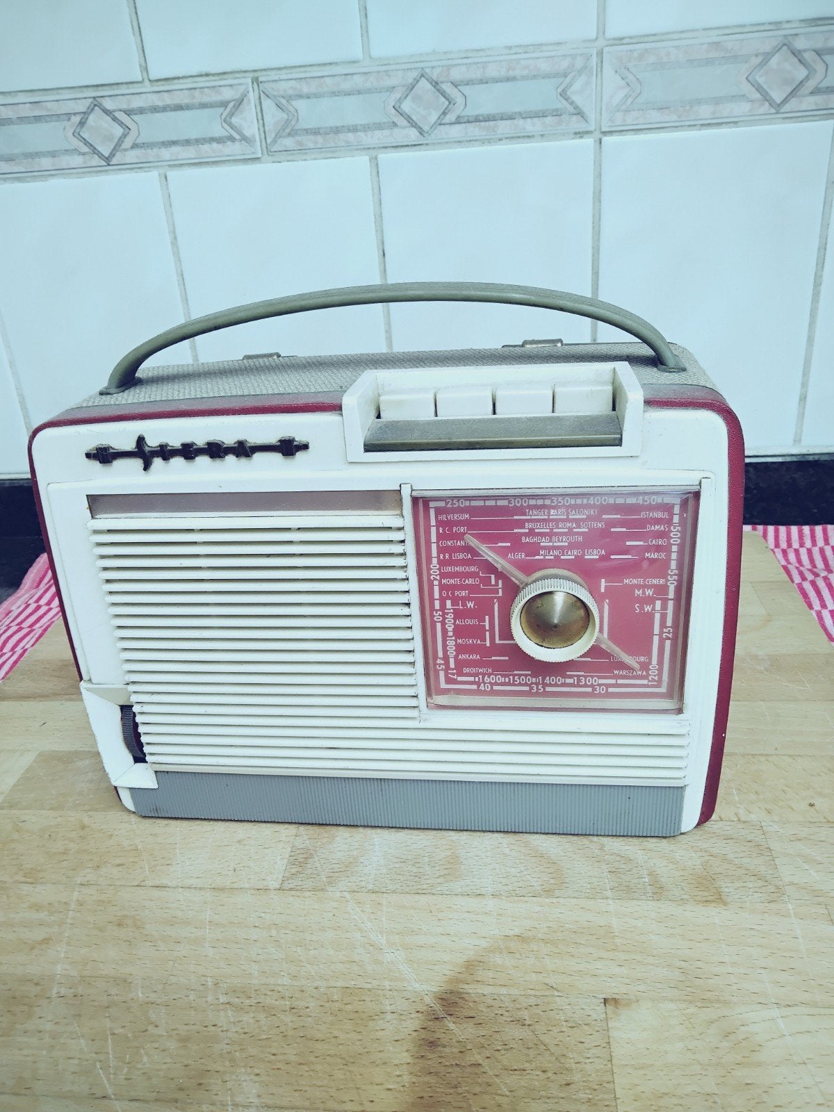 draagbare transistorradio siera vroege jaren 1960, Ophalen, Transistorradio