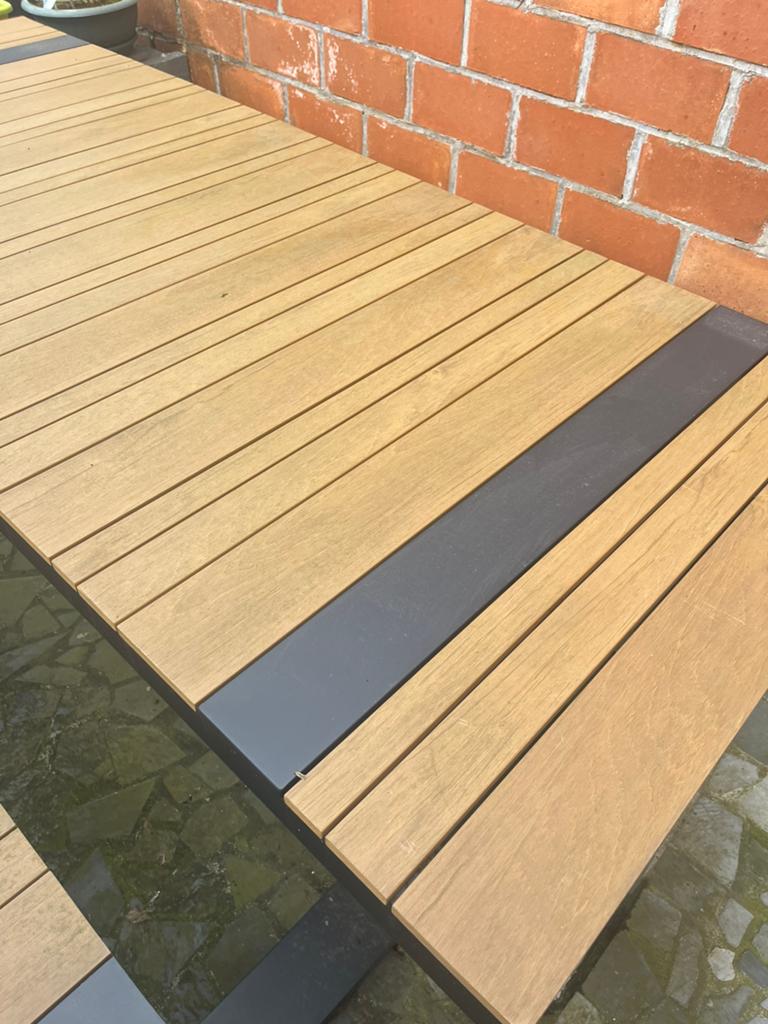 Tafel met bank, Tuin en Terras, Terrasdelen en Vlonders, Ophalen, Zo goed als nieuw