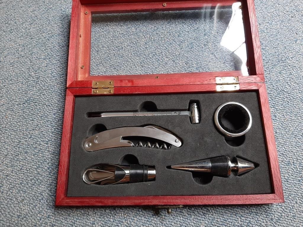 Nieuwe, nooit gebruikte luxueuze wijnset, Huis en Inrichting, Overige typen, Ophalen of Verzenden, Nieuw, Hout