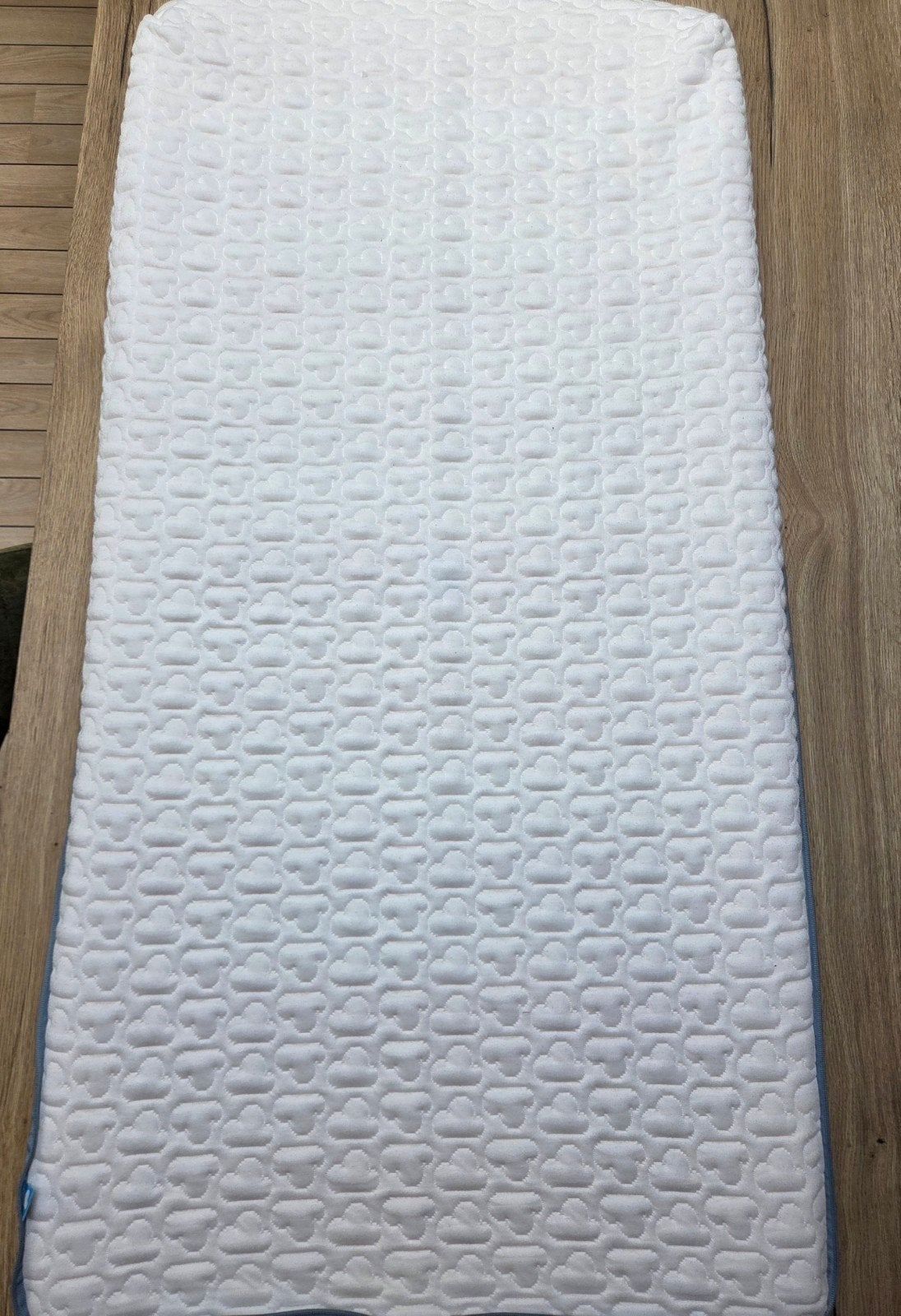 Matelas Aerosleep avec accessoires, Enlèvement, Comme neuf