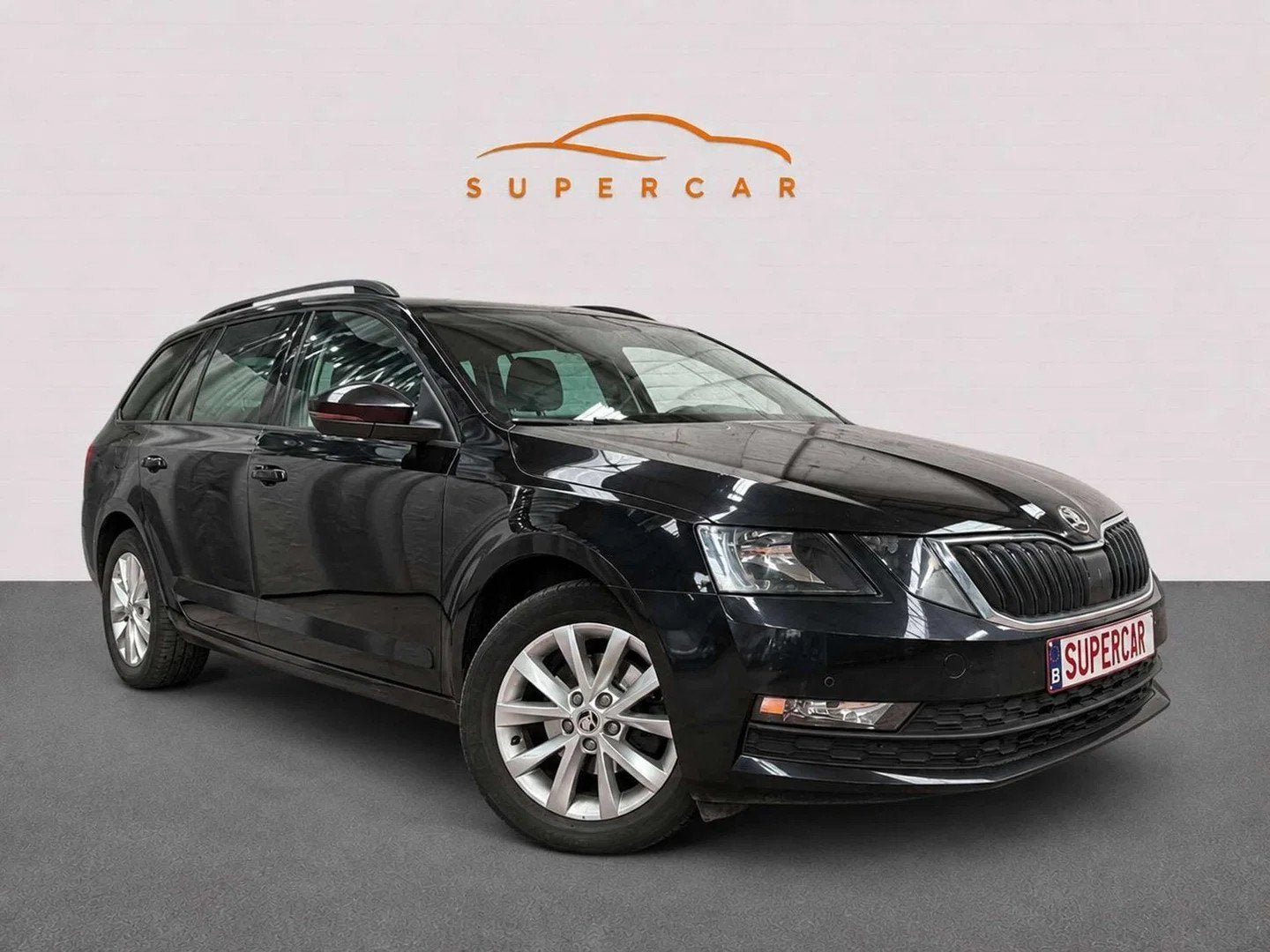 Skoda Octavia Octavia 1.6 CR TDi DSG /AC/Carplay /Capt. Av/, Autos, Achat, Entreprise, 116 ch, Noir