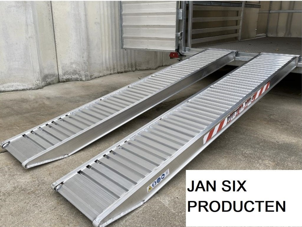 Alu. oprijplaten 3500 x 460 cap 8430 kg / paar type 160/35, Auto-onderdelen, Ophalen, Nieuw