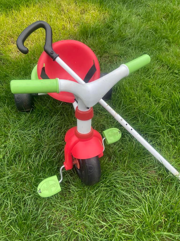 Driewieler smoby met duwstang van 12 m tot 3jaar, Fietsen en Brommers, Fietsen | Driewielers, Ophalen, Gebruikt, Verstelbare zitting