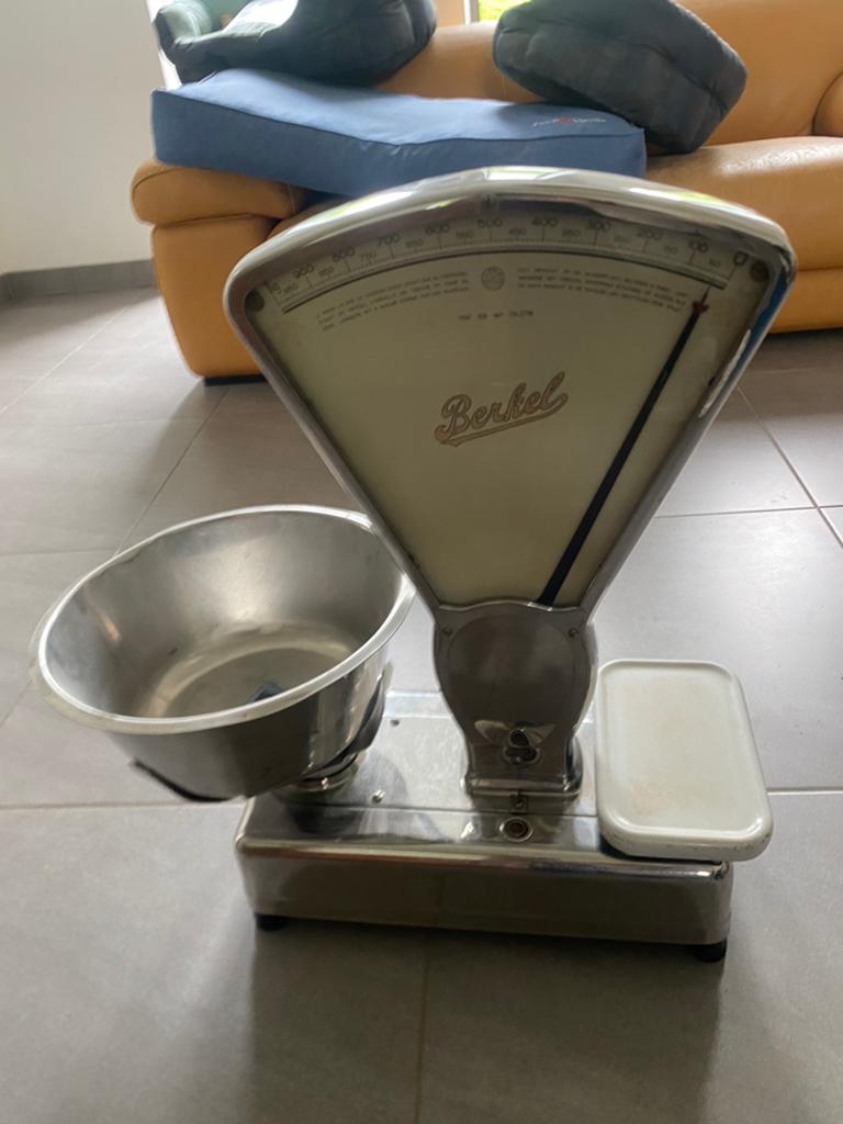 Authentieke vintage weegschaal uit Berkel, Ophalen, Zo goed als nieuw