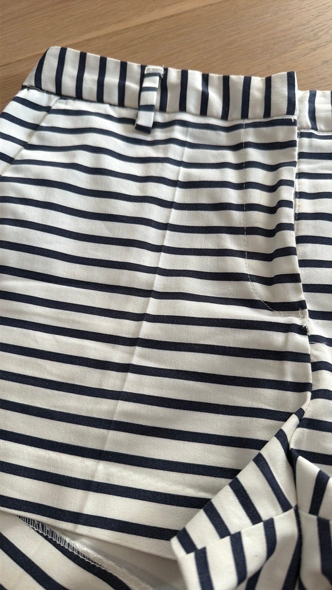 Shortje met streepjes, Maat 38/40 (M), Kort, Wit, Nieuw