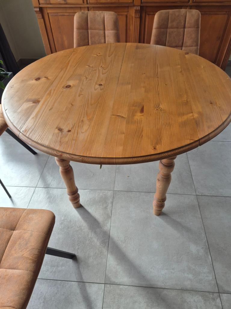 Ronde houten tafel die vergroot kan worden., Ophalen