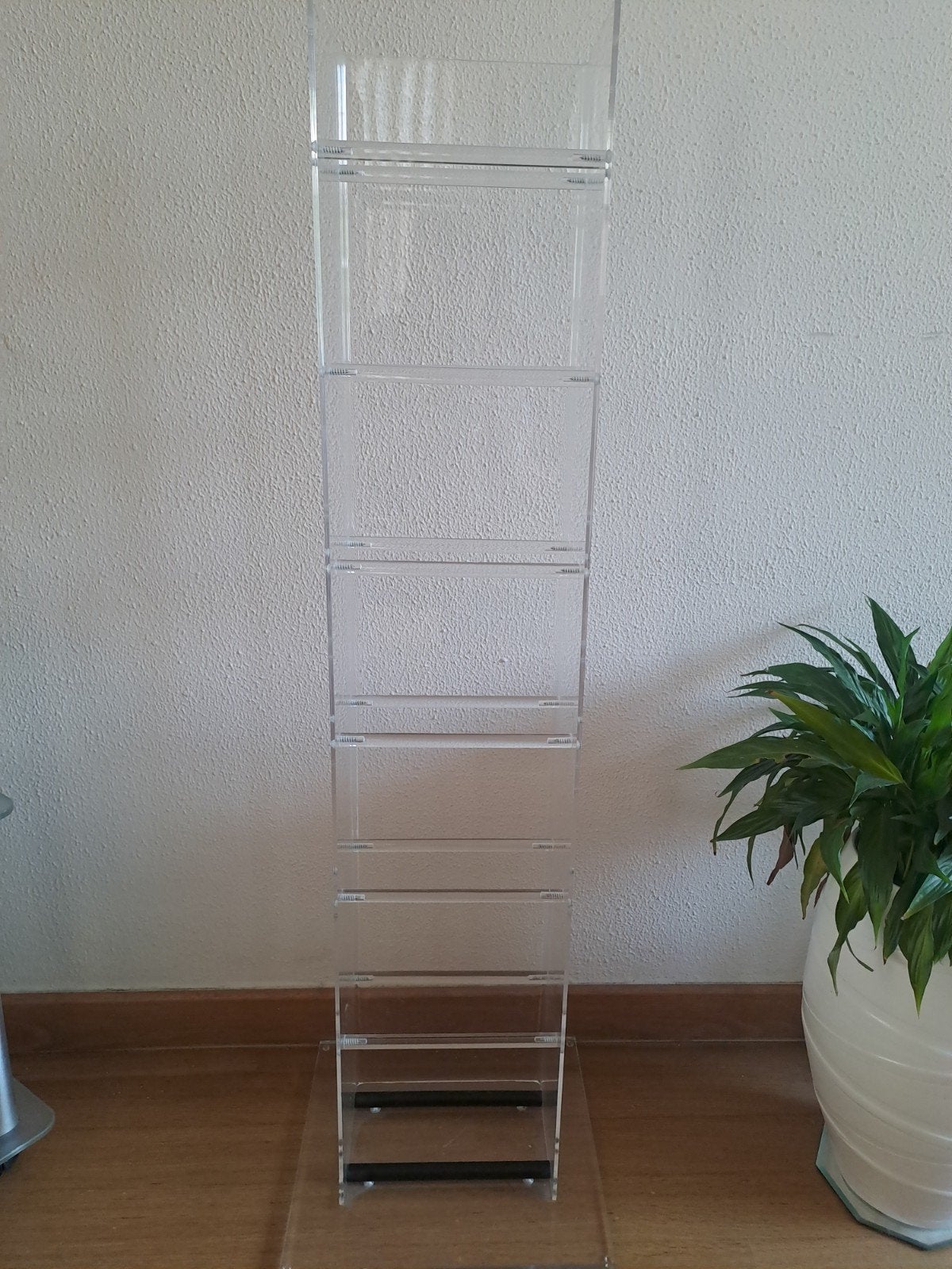 cd / dvd rek in plexiglas, Ophalen, Kunststof, 75 tot 150 discs, Zo goed als nieuw