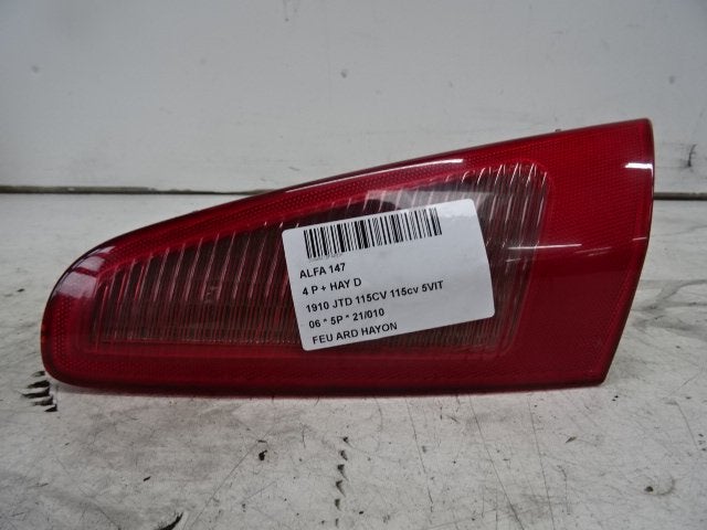 PANNEAU ARRIÈRE DROIT AVEC LAMPE Alfa Romeo 147 (937), Utilisé, Alfa Romeo