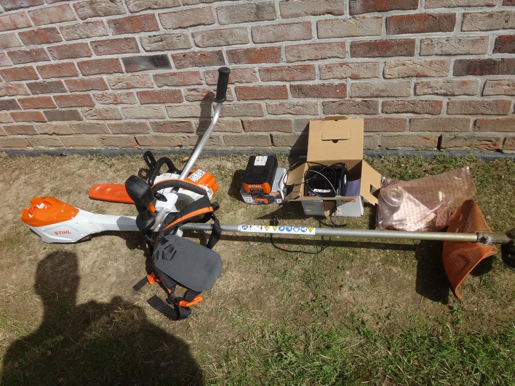 Stihl en accessoires, Ophalen, Zo goed als nieuw, Accu, STIHL