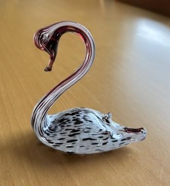Cygne en verre soufflé, Enlèvement