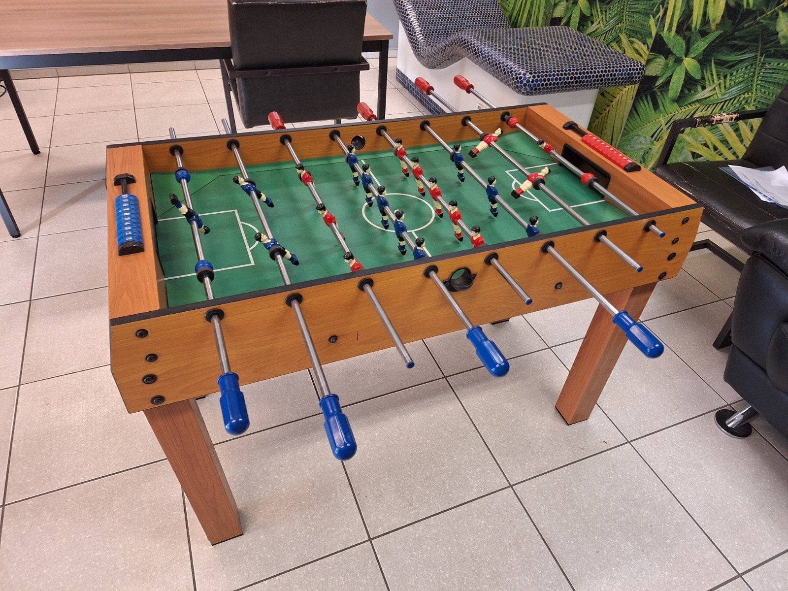 Voetbaltafel kicker, Ophalen, Gebruikt