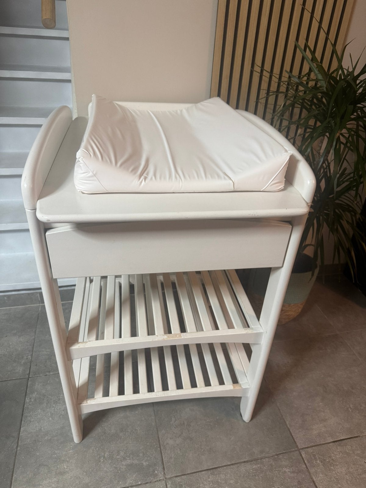 Verzorging tafel, Huis en Inrichting, Ophalen, Zo goed als nieuw