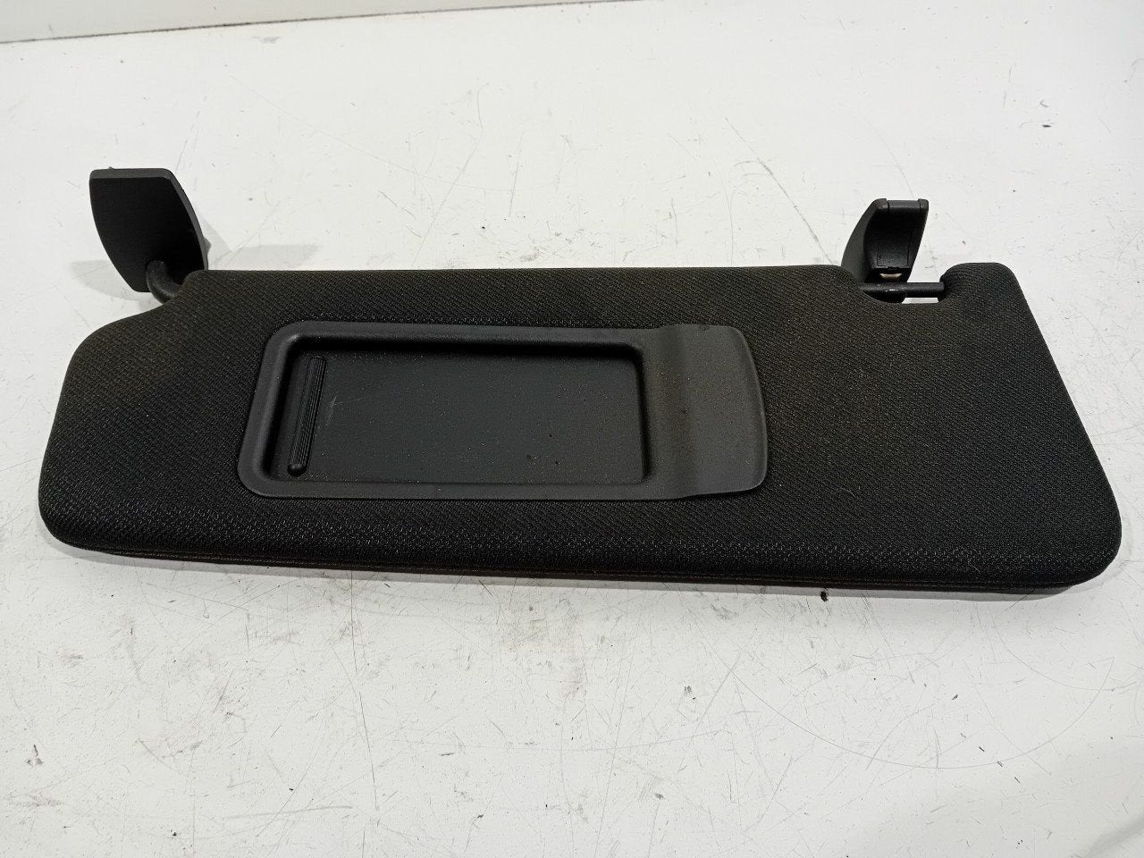 Zonneklep links BMW 5 serie, Onderdelen@venauto.nl, Van der Ven Autorecycling B.V., Gebruikt, Ettenseweg 76, 4706 PB Roosendaal, The Netherlands