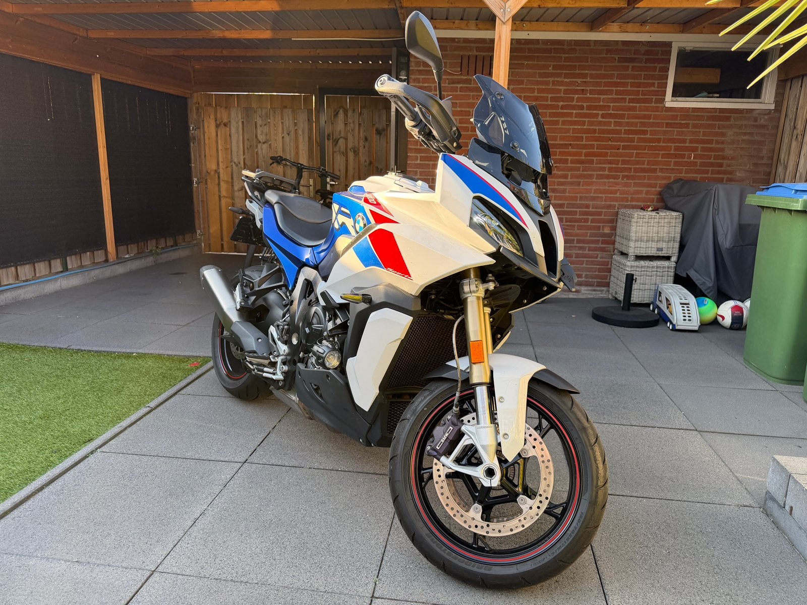 BMW S1000XR M-Sport ,Akrapovic, Motoren, 4 cilinders, Motorrijbewijs A, Handvatverwarming, Gebruikt