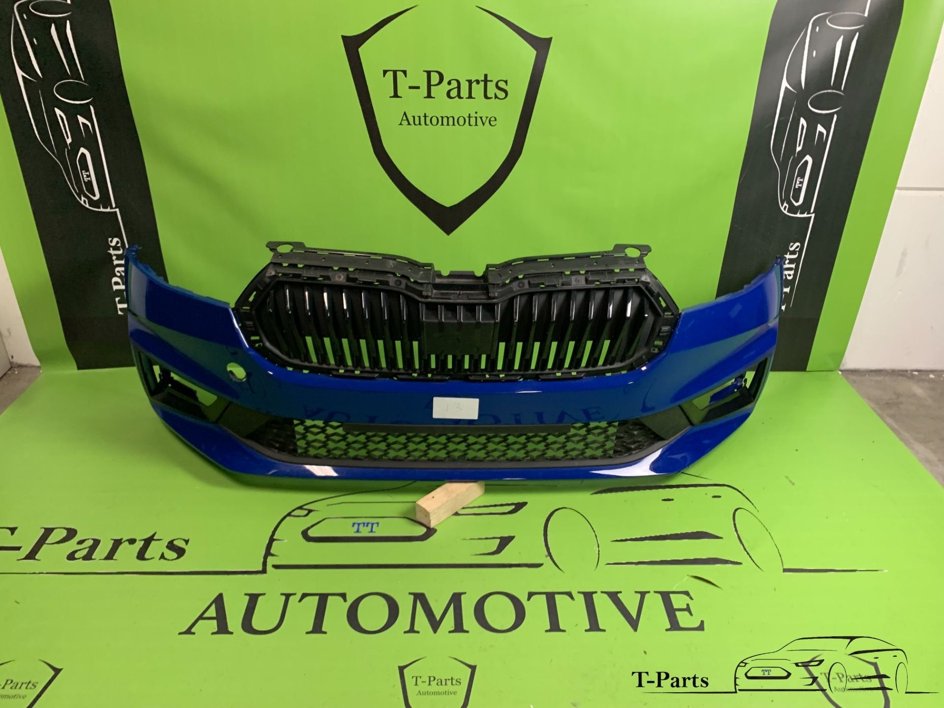 skoda fabia voorbumper 6VA807217G bumper grille rooster 21+, Info@fabrikant.eu, Skoda, Bumper, Fabrikantstraat 1
1000 AA  Amsterdam
