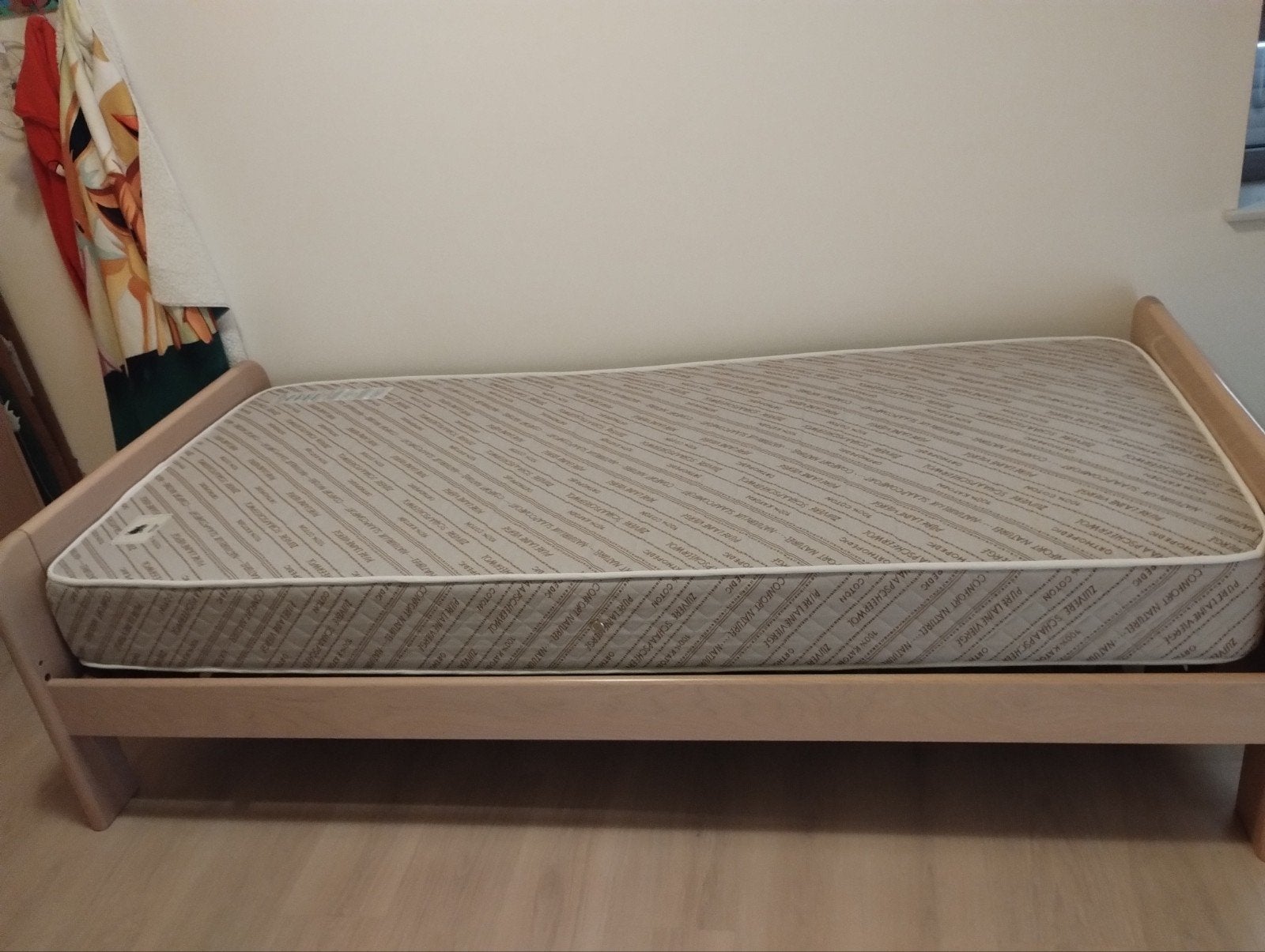 bed + commode, Huis en Inrichting, Ophalen, 90 cm, Eenvoudig, 200 cm