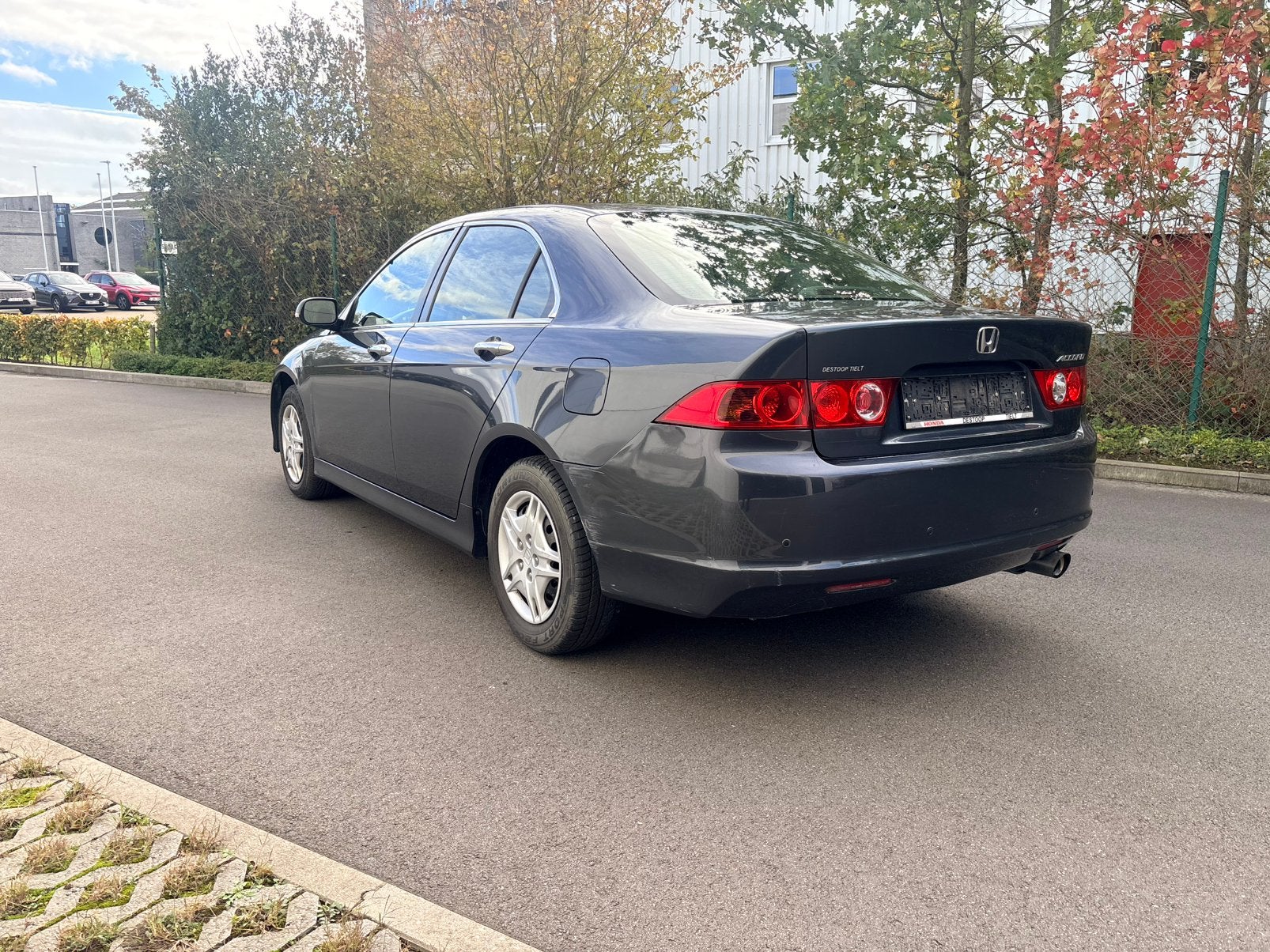HONDA ACCORD 2.0 iVTEC AUTOMAAT 115000KM AIRCO, Auto's, 114 kW, 4 cilinders, Leder, Grijs