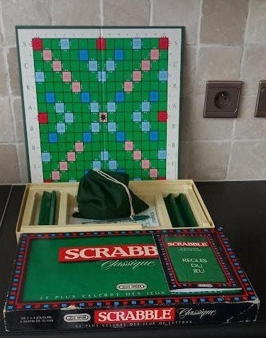 Spel Scrabble classique, Drie of vier spelers, Verzenden, Gebruikt