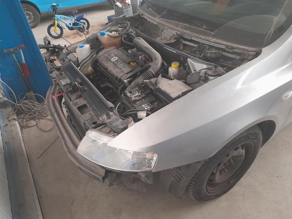 Onderdelen FIAT STILO 1600 16V benzine //5060 AUVELAIS, Ophalen, Gebruikt, Fiat, Motorkap