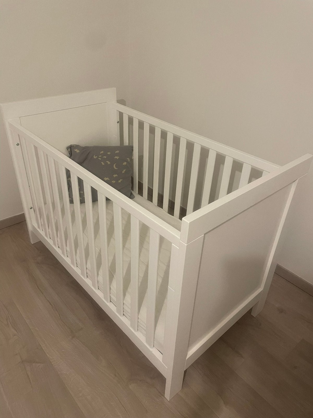 Kinderbedje, Kinderen en Baby's, Kinderkamer | Complete kinderkamers, Ophalen, Zo goed als nieuw, Jongetje of Meisje