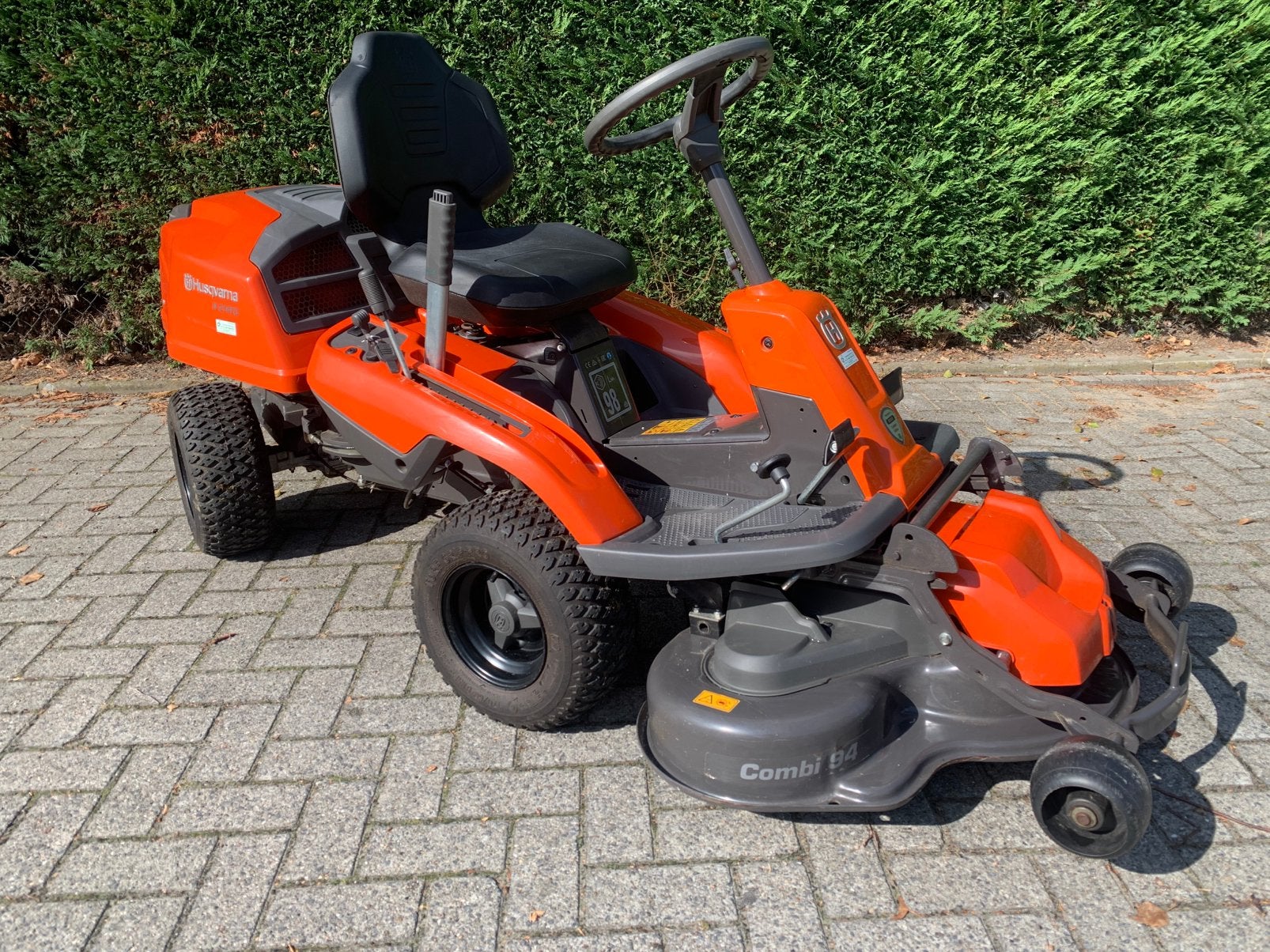 Husqvarna rider R14 TC 2023 met slechts 31uur, Tuin en Terras, Zitmaaiers, Ophalen, Zo goed als nieuw, Elektrische starter, 90 tot 120 cm