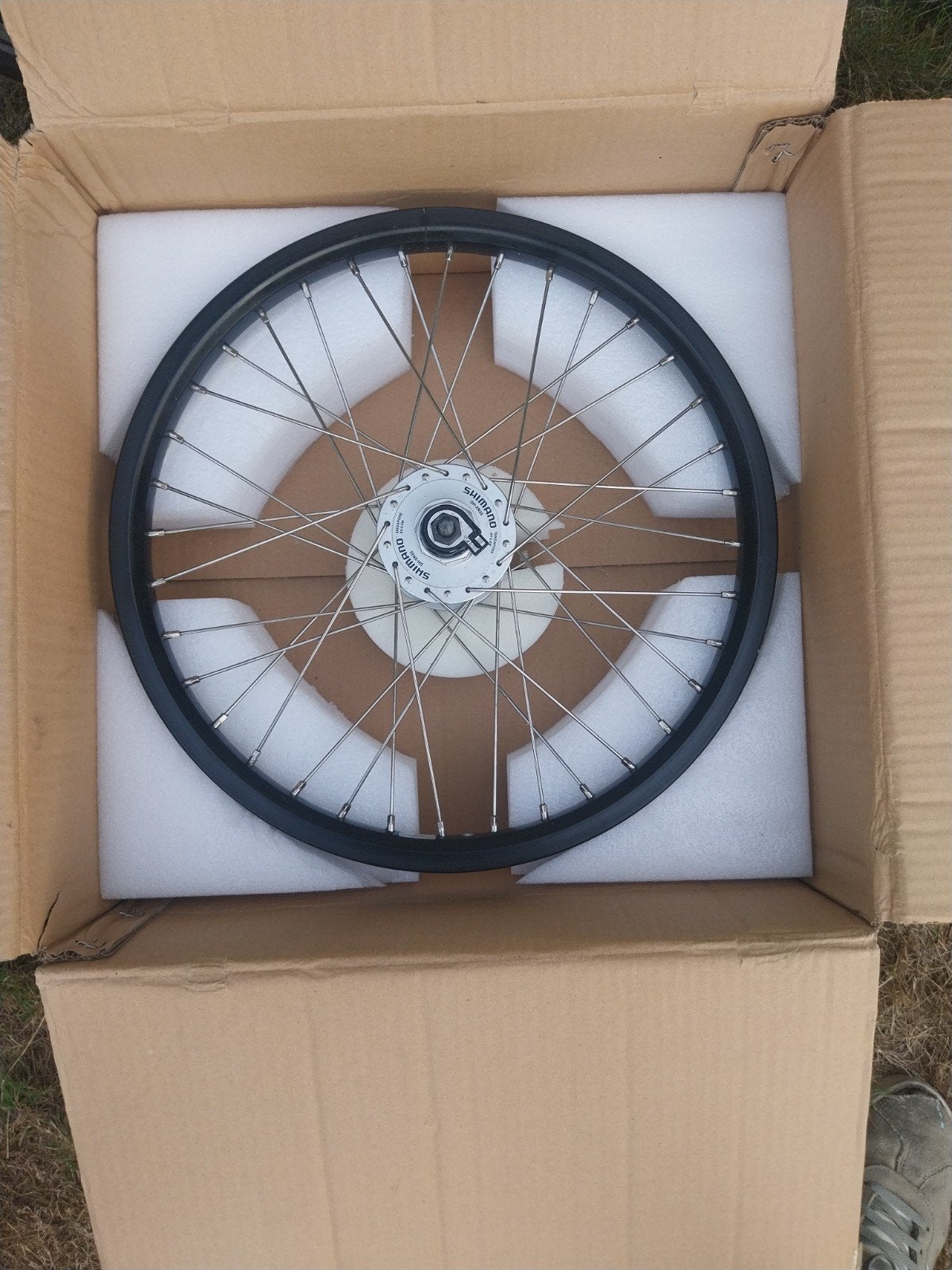 Roue de 20 pouces avec moyeu dynamo, Vélos & Vélomoteurs, Vélos Pièces, Neuf, Enlèvement ou Envoi, Bakfiets, Roue