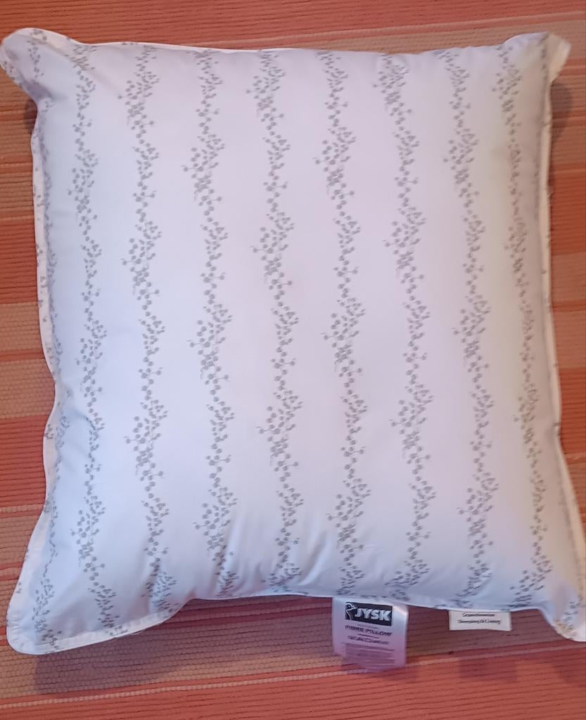 2 coussins neufs * Knutseggen 60x63 cm * JYSK, Enlèvement ou Envoi