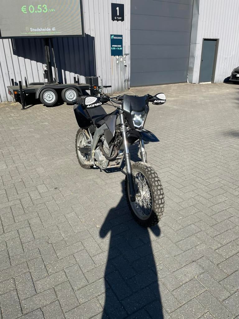 Derbi senda SM 125cc 4t, Motoren, Motoren | Overige merken, Particulier, Enduro, 1 cilinder, Minimaal motorrijbewijs A1, Handgeschakeld