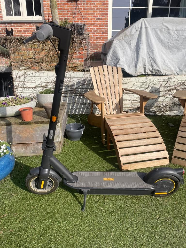 Ninebot g30E, Fietsen en Brommers, Steps, Ophalen, Zo goed als nieuw